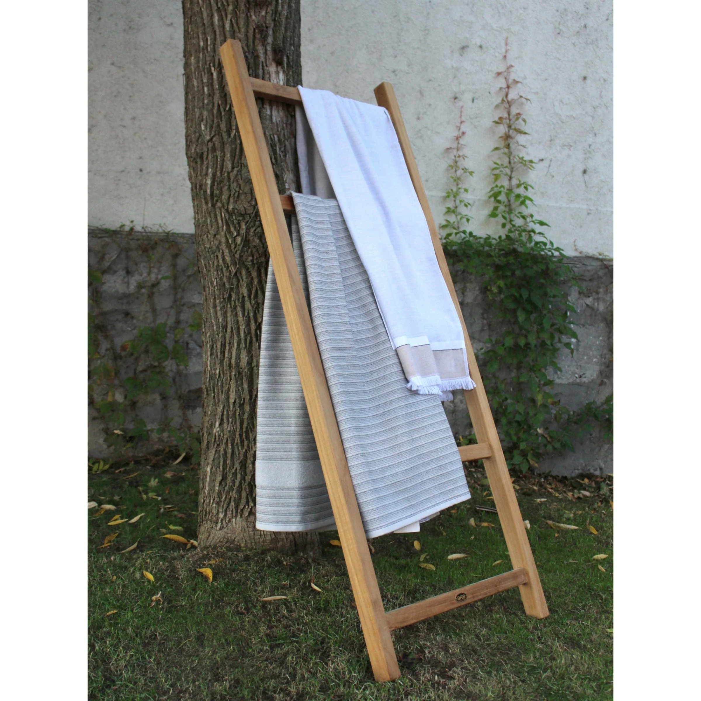 Towel Ladder 4 Rung 47" (120 cm) - Image 4