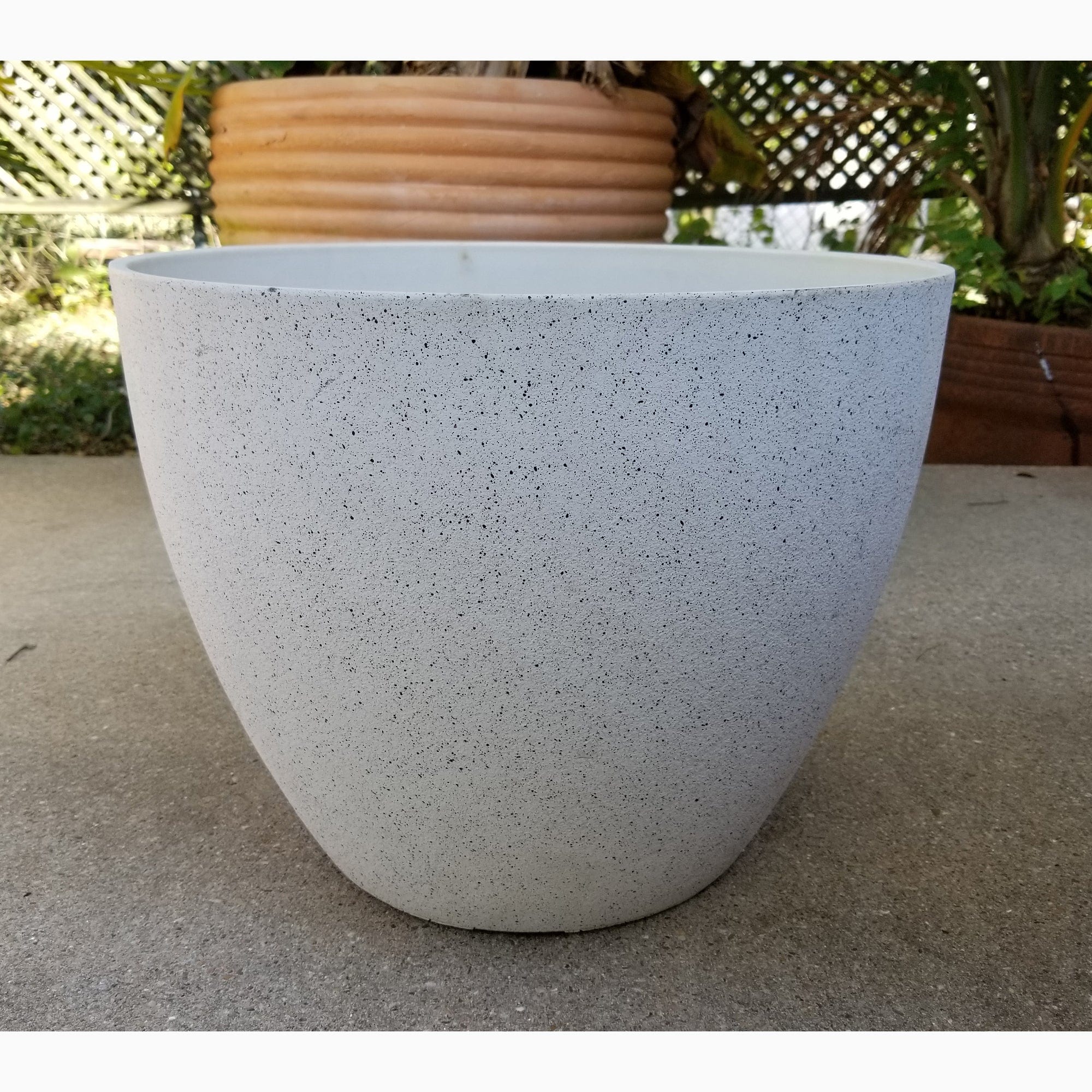 Round Spackled Planter Large White - Image 2