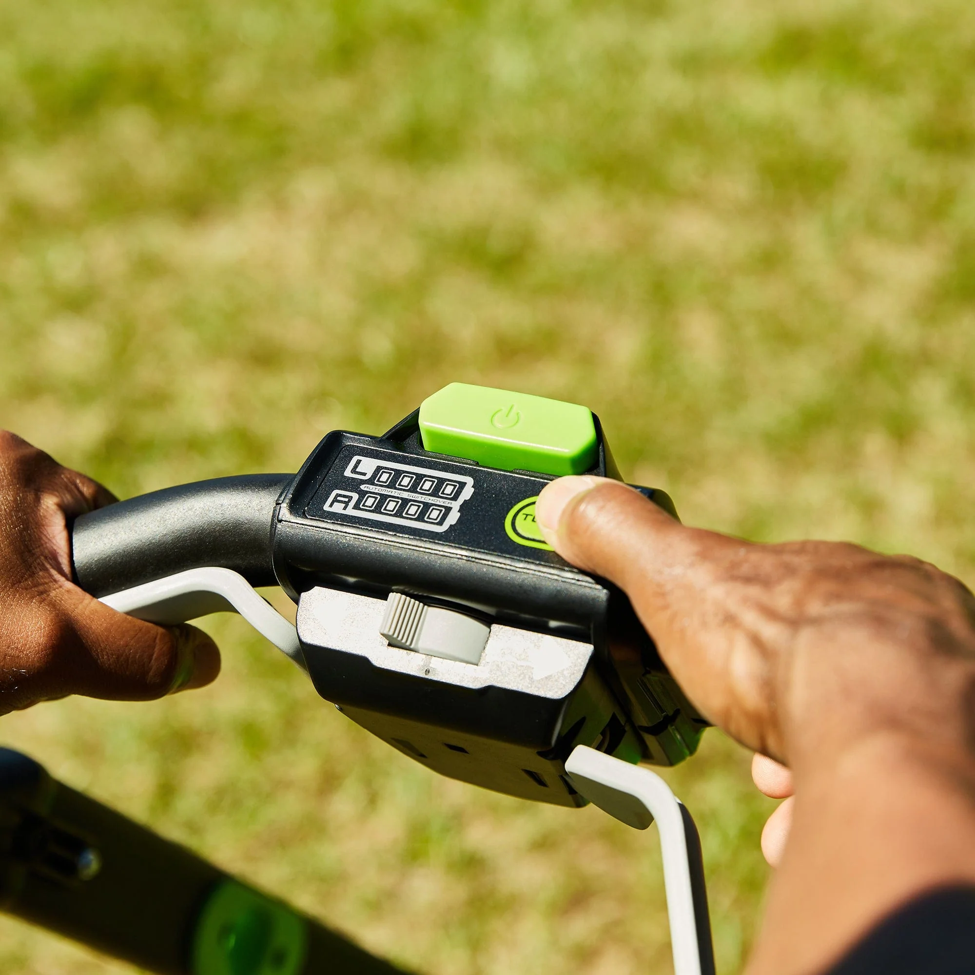 21" Push Mower, Dual Battery Ports with 4.0 Ah Battery and 4A Rapid Charger - Image 7