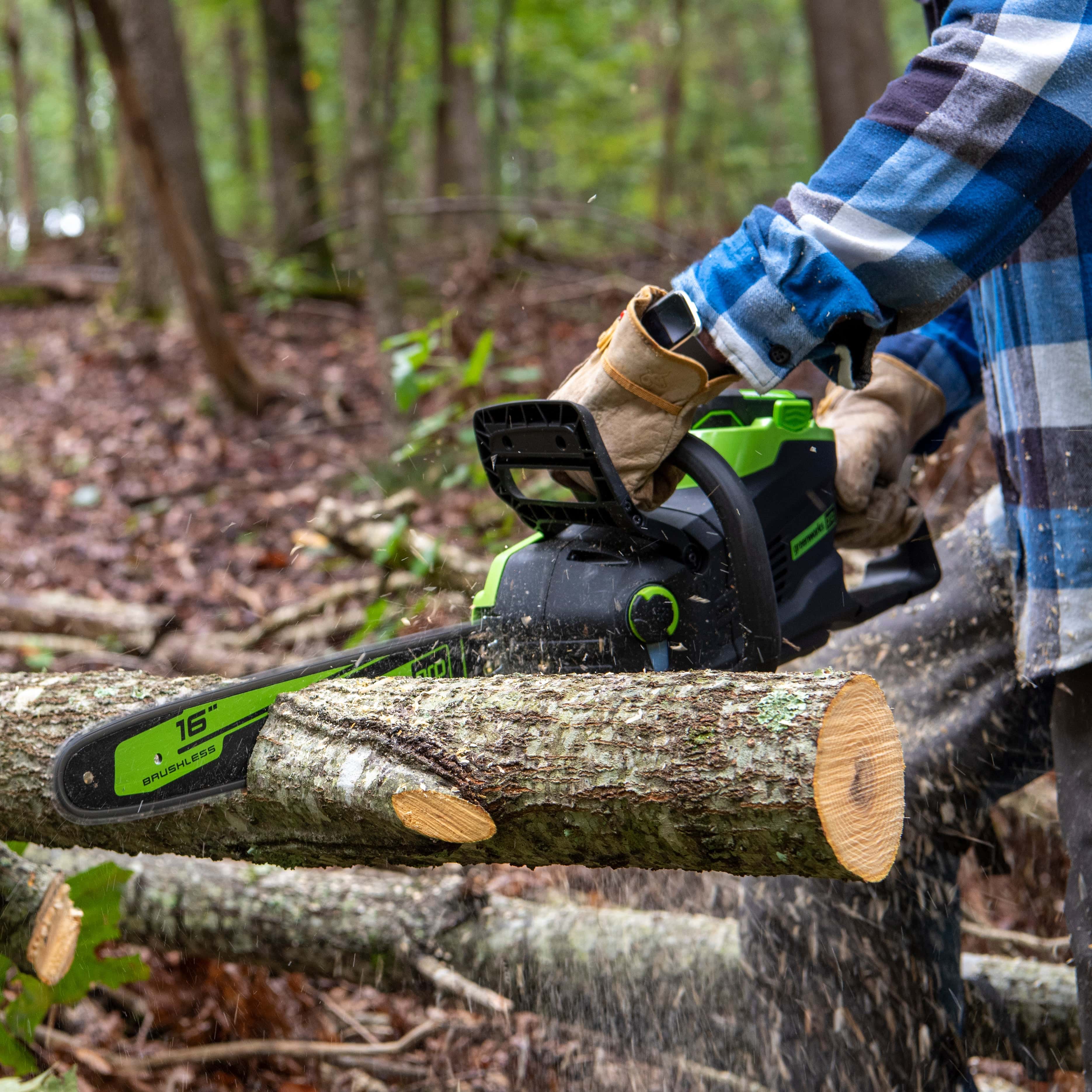 Gen II 16" Brushless Chainsaw with 2.5Ah Battery and 4A Rapid Charger - Image 7