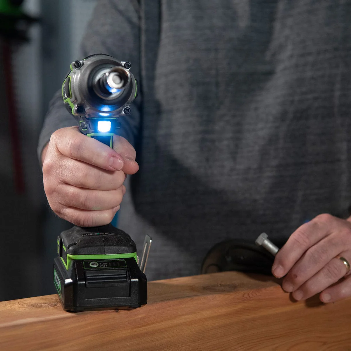 GW 24V BL Impact Kit with Two 2AH Batteries and Charger - Image 5