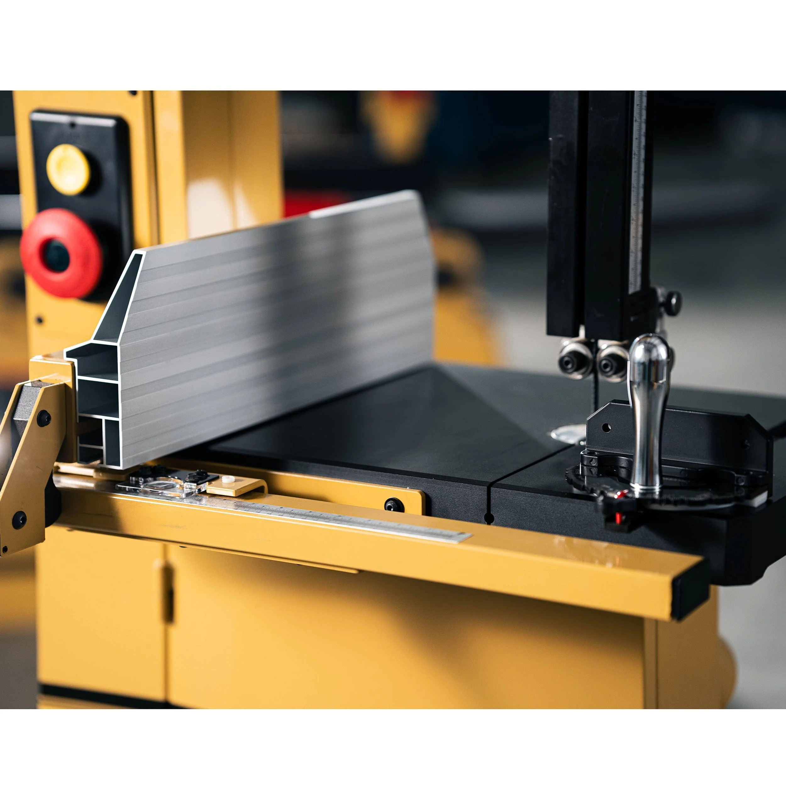 18" Woodworking Bandsaw with ArmorGlide - 5 HP 3 PH 230V - PM1800B-3T - Image 3