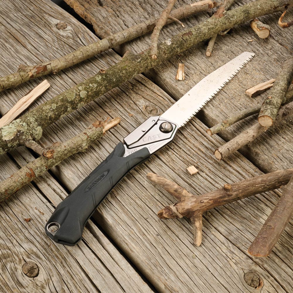 Cast 200 Folding Saw - Large - Image 4