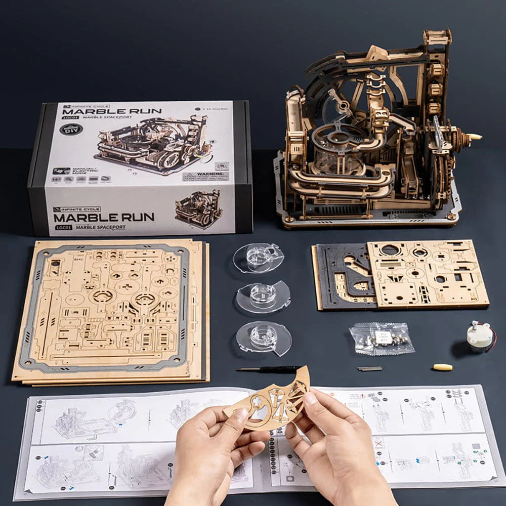 Marble Spaceport Model Kit - Image 3