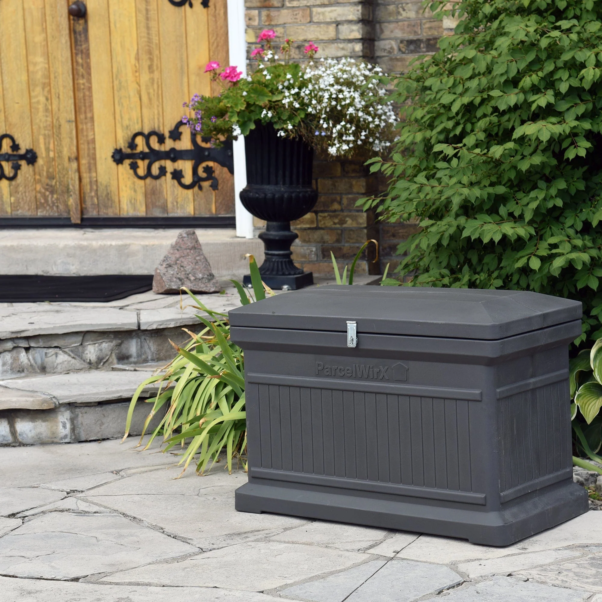ParcelWirx Premium Horizontal Lockable Package Delivery Box with Hinged Lid Graphite - Image 4