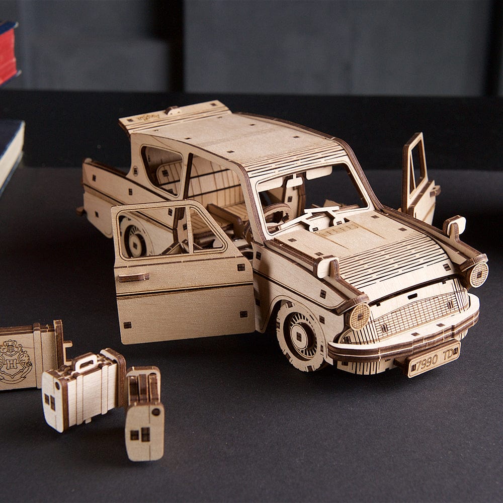 Flying Ford Anglia Wooden Craft Kit - Image 4