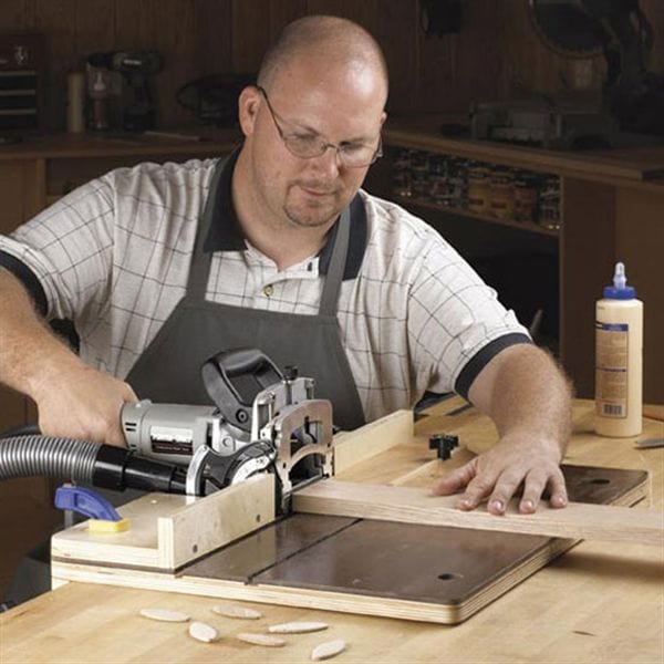 Woodworking Project Paper Plan to Build Accurate-Alignment Biscuit-Joiner Jig
