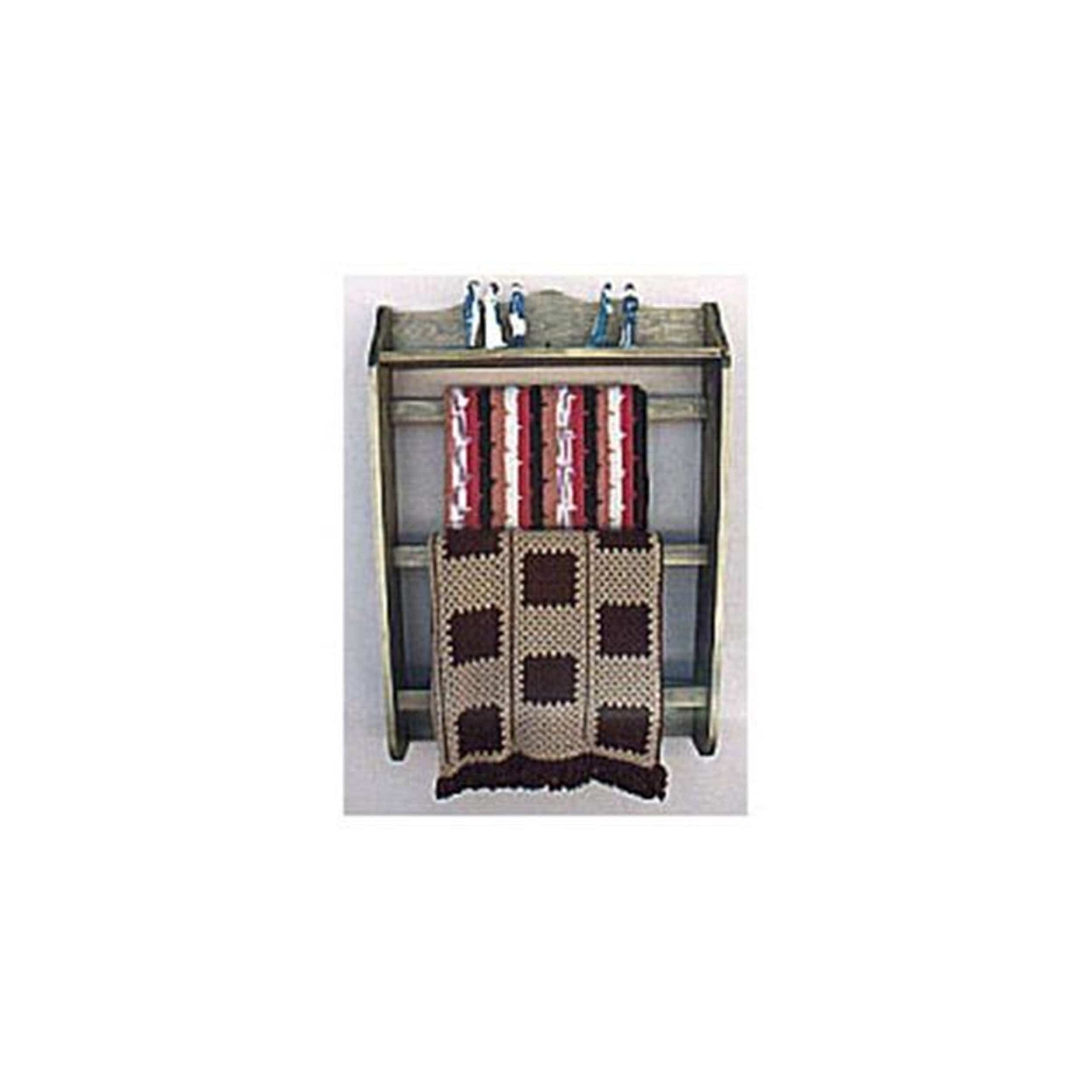 Woodworking Project Paper Plan to Build Wall Quilt Rack